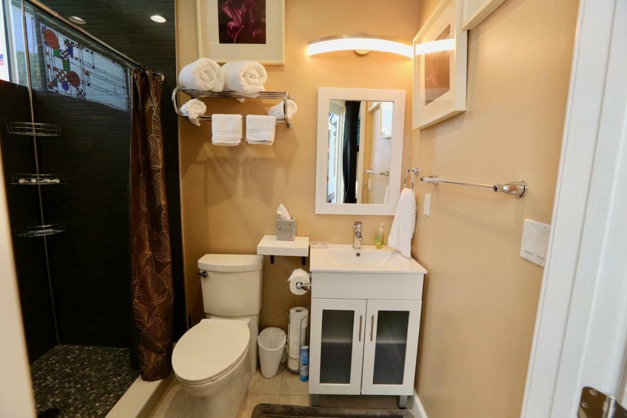 Fantasy Island Inn, Caters To Men Wilton Manors Экстерьер фото